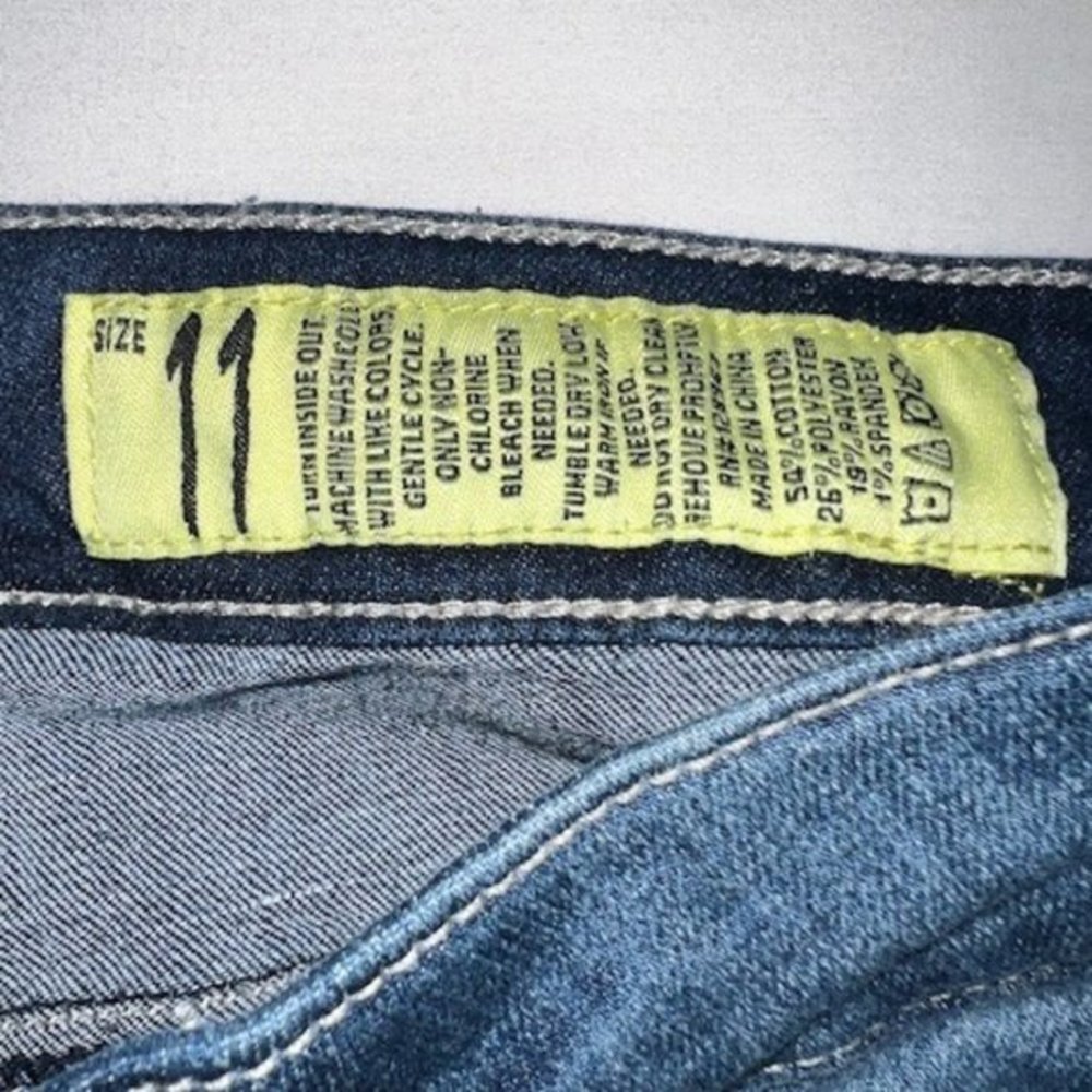 Indigo Rein Juniors, Size 11 Distressed Skinny‎ Jeans - Picture 5 of 7